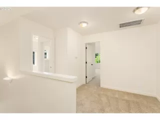 Photo #6: 21536474 Listing