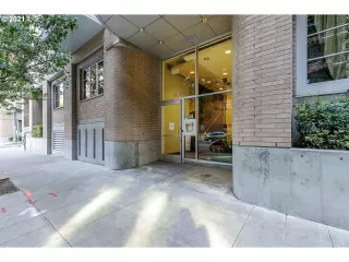 Photo #1: 21536972 Listing