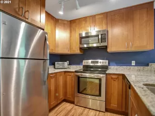 Photo #5: 21537259 Listing