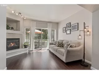 Photo #1: 21537409 Listing