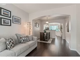 Photo #3: 21537409 Listing