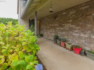 Photo #3: 21537542 Listing