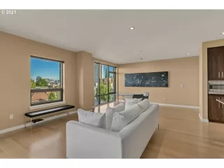 Photo #4: 21537738 Listing 