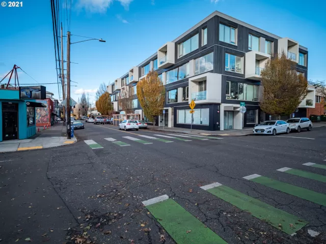 MLS: 21537945 Condo For Sale