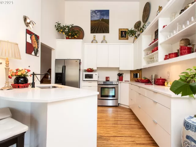 MLS: 21538520 Condo For Sale