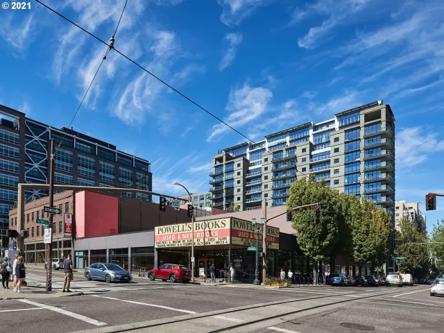 MLS: 21538729 Condo For Sale