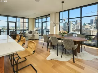 Photo #4: 21538729 Listing