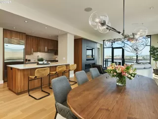 Photo #5: 21538729 Listing