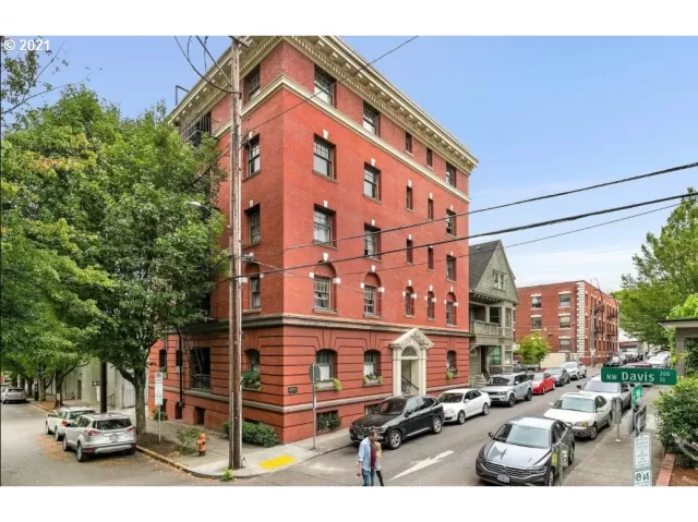 MLS: 21539652 Condo For Sale