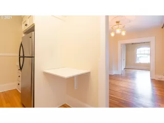Photo #4: 21539652 Listing