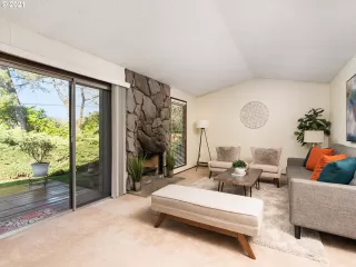 Photo #5: 21539709 Listing 