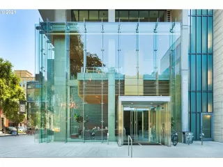 Photo #5: 21540421 Listing