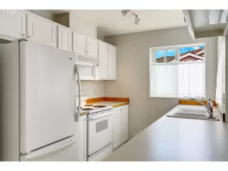 Photo #6: 21540533 Listing 