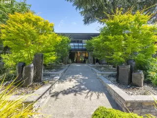 Photo #1: 21540633 Listing