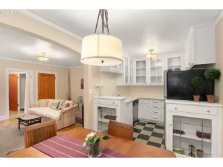 Photo #4: 21541448 Listing 