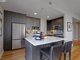 Photo #2: 21541606 Listing 