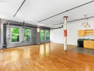 Photo #6: 21542089 Listing