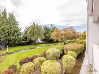 Photo #4: 21542199 Listing 