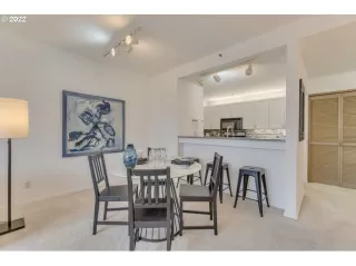 Photo #5: 21542282 Listing