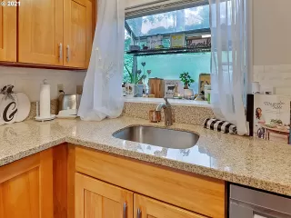 Photo #4: 21542360 Listing 