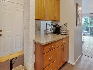 Photo #5: 21542360 Listing 