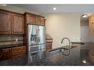 Photo #6: 21542414 Listing