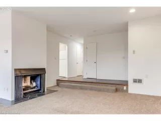 Photo #5: 21542445 Listing 