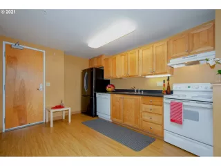 Photo #2: 21542722 Listing