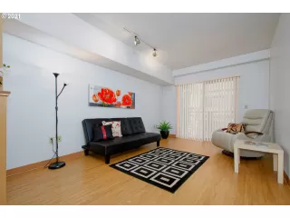 Photo #5: 21542722 Listing