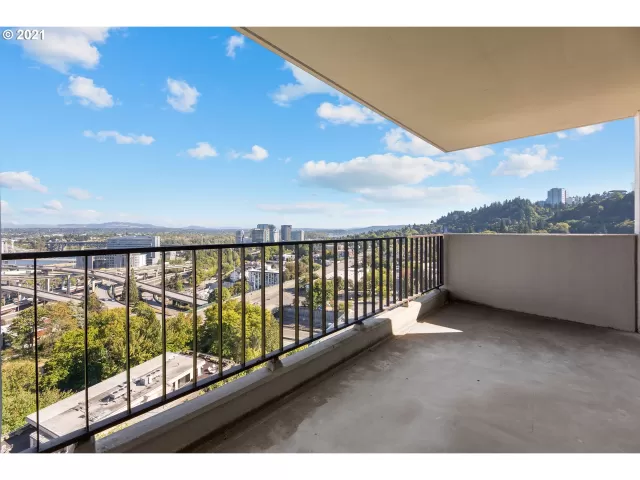 MLS: 21542739 Condo For Sale