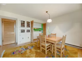 Photo #6: 21542739 Listing