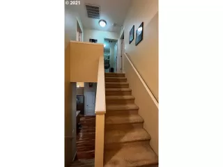 Photo #3: 21542900 Listing