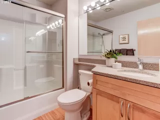 Photo #1: 21543356 Listing