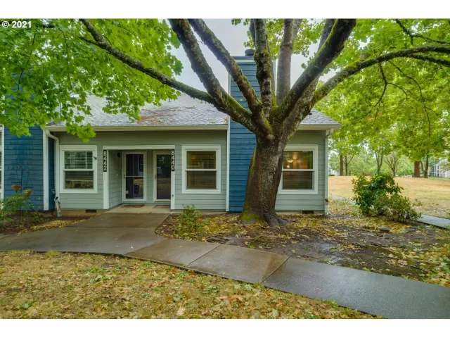 MLS: 21543485 Condo For Sale