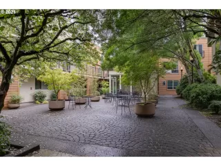 Photo #3: 21544202 Listing