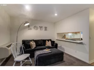 Photo #5: 21544202 Listing