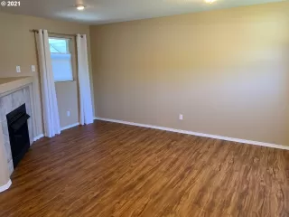 Photo #3: 21545083 Listing