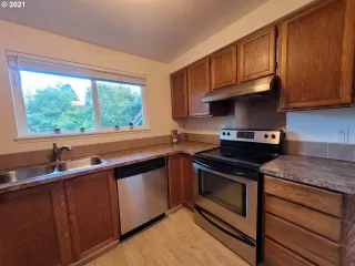 Photo #6: 21545507 Listing 