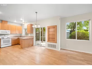 Photo #4: 21546041 Listing