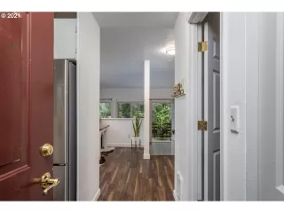 Photo #2: 21546375 Listing 