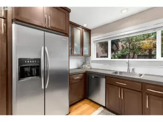 Photo #3: 21546812 Listing