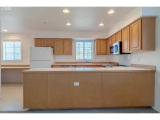 Photo #5: 21548043 Listing