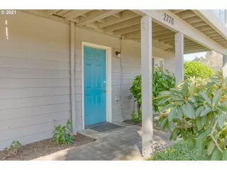 Photo #6: 21548043 Listing