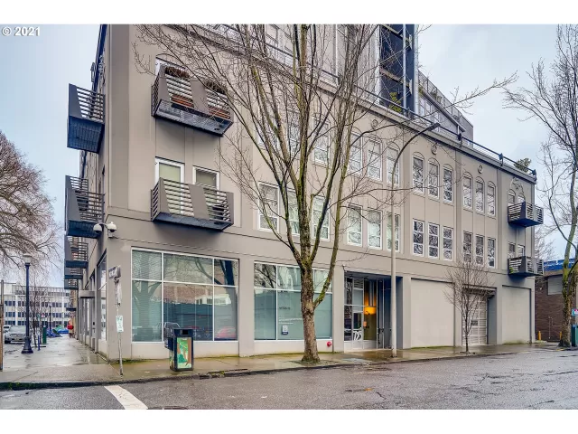 MLS: 21548144 Condo For Sale