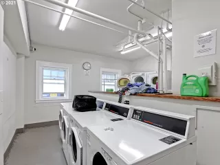 Photo #4: 21548716 Listing