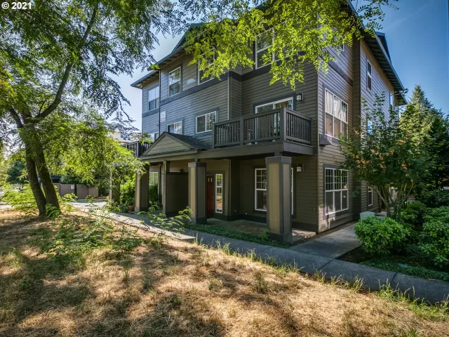 MLS: 21548777 Condo For Sale