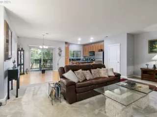 Photo #2: 21548777 Listing 