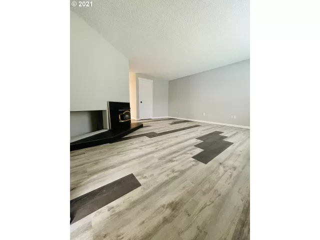 MLS: 21548895 Condo For Sale