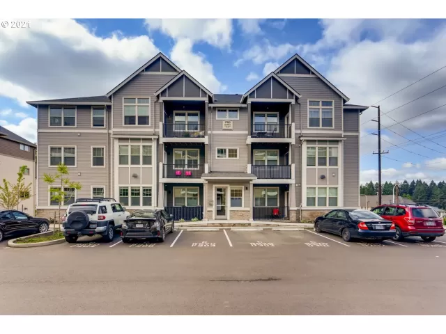 MLS: 21549069 Condo For Sale