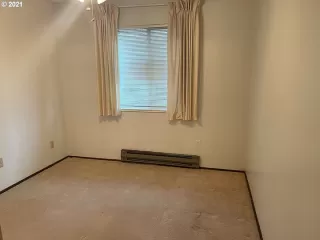 Photo #2: 21549858 Listing